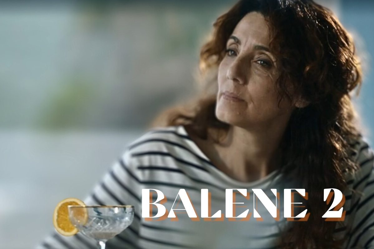 Adriana al bar e scritta Balene 2