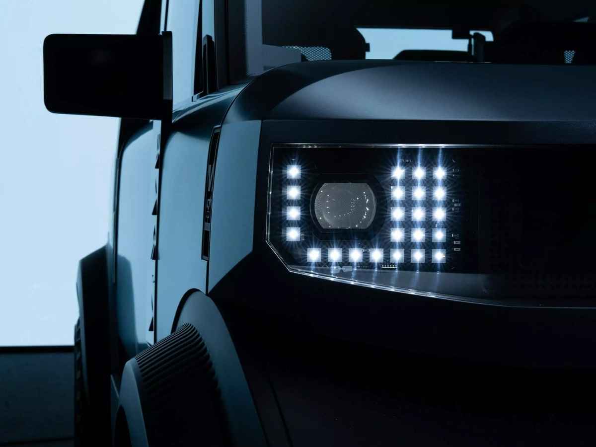 Il concept frontale e di un faro della Dacia Hipster