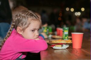 bambina non mangia