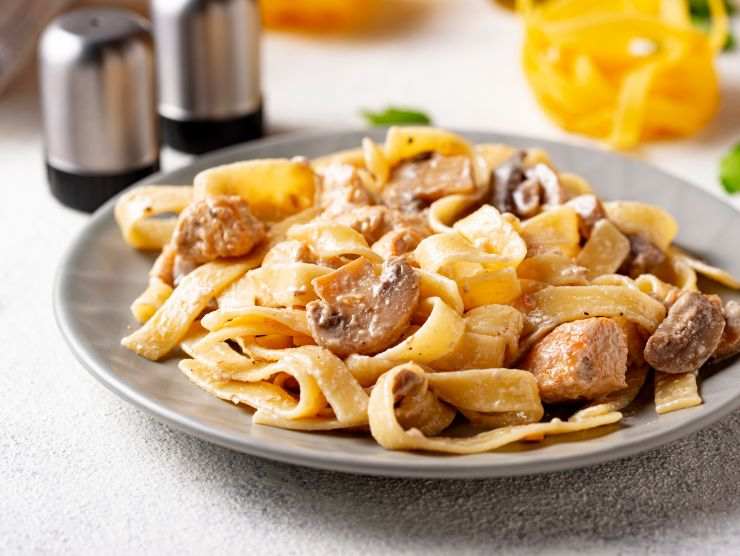 pasta con funghi cremosa