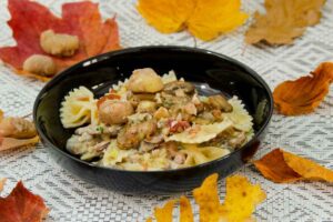 farfalle con funghi e speck
